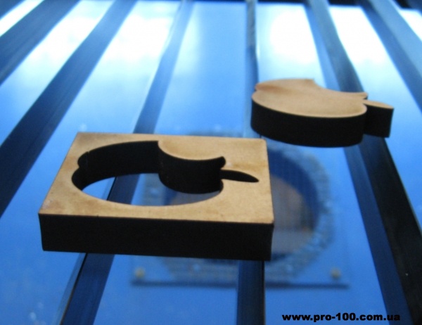 Лазерная резка деревянных сувениров 